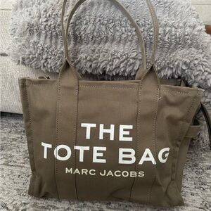 Marc Jacobs The Tote Bag